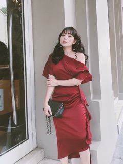 Đầm lệch vai phi lụa