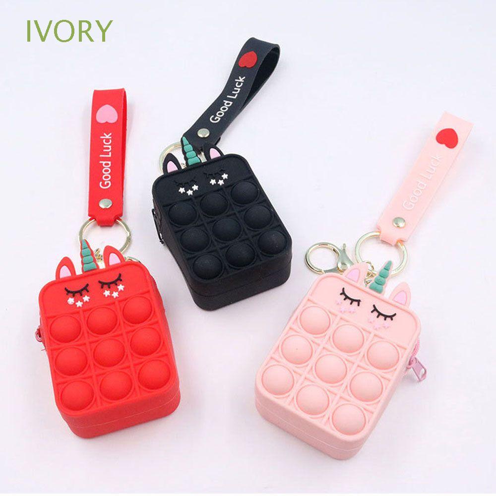 Móc khóa dạng bóp hình Pikachu bằng silicon dễ thương