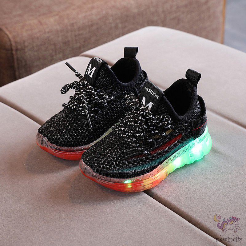 Giày Thể Thao Chống Trượt Có Đèn Led Cho Bé