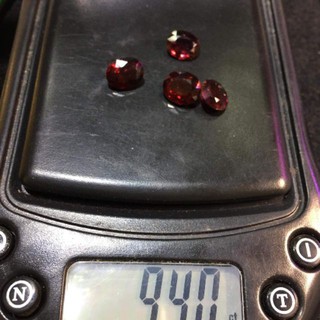 ☋Sale 4 viên Garnet thiên nhiên lửa mạnh