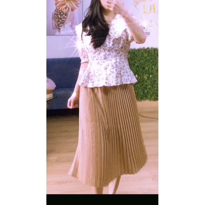 (sẳn) chân váy xếp ly màu nude (pleated skirt) | BigBuy360 - bigbuy360.vn