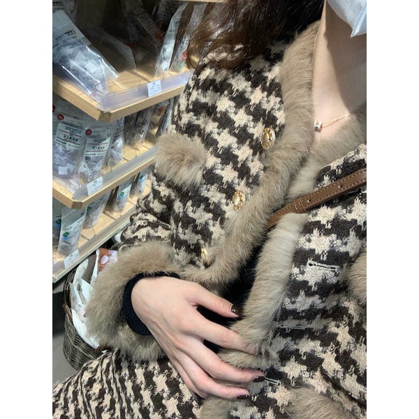 Set áo khoác và chân váy caro thời trang nữ tính