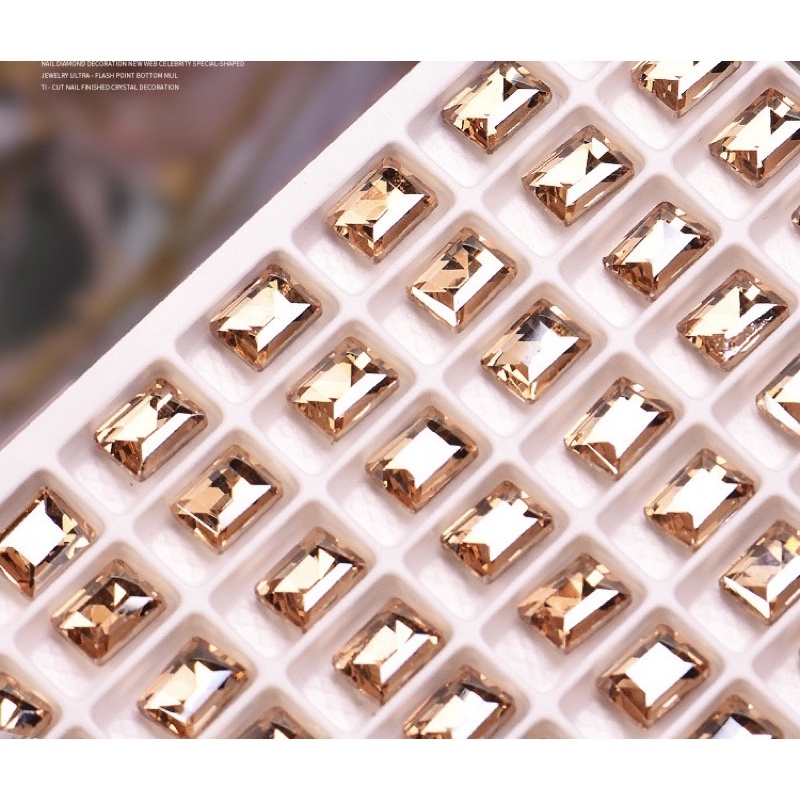 Đá hình đính móng tay