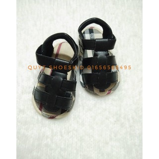 Sandal tập đi bé trai