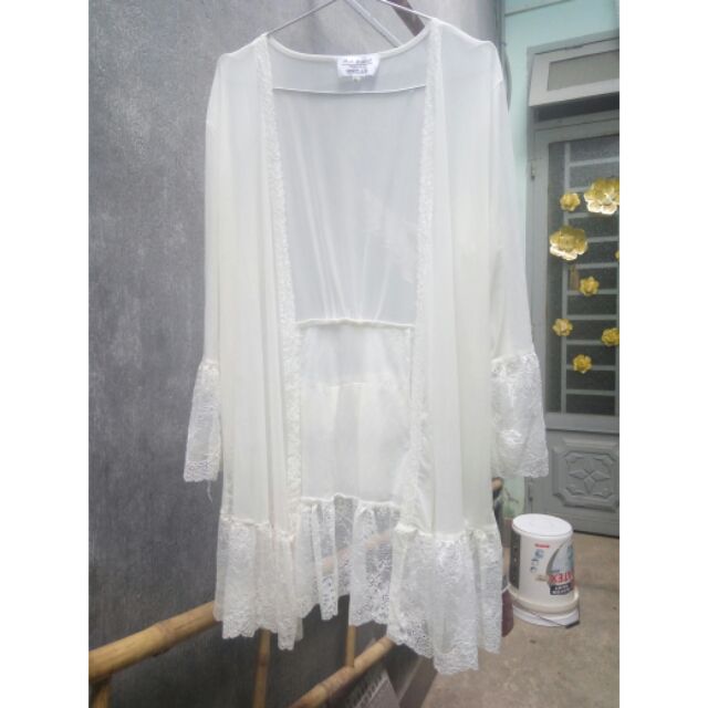 Áo khoác viền ren QC