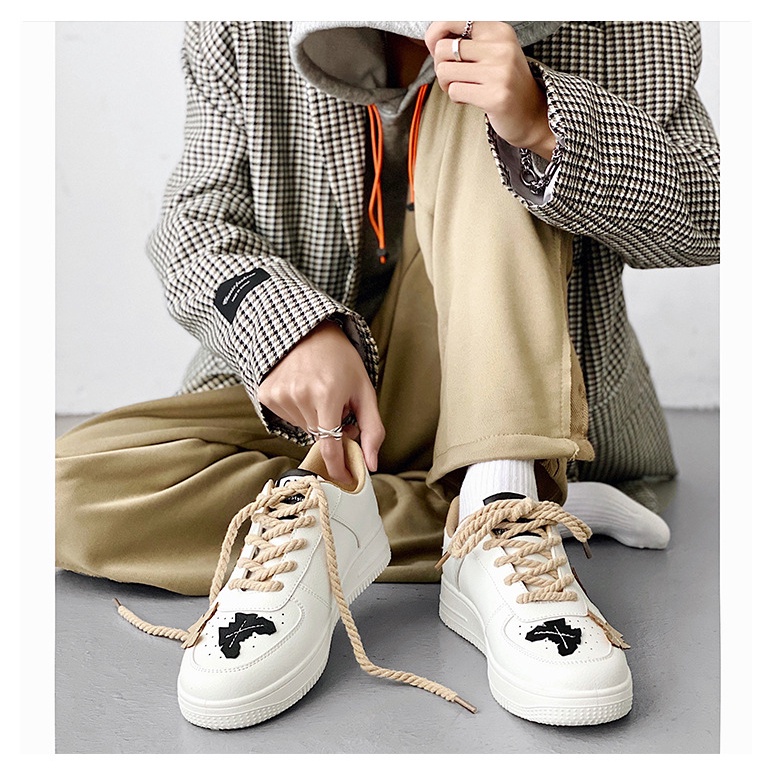 Giày thể thao nam nữ họa tiết thêu độc đáo Hot trend 2022