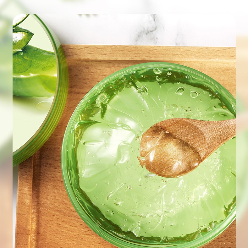 Gel Lô Hội Dưỡng Ẩm Làm Mịn Da 300g Diake