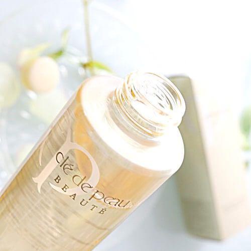 Nước cân bằng Cle de Peau tăng cường độ ẩm cho da | BigBuy360 - bigbuy360.vn