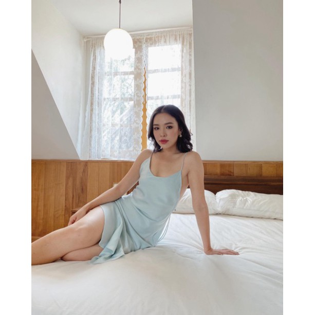 [Mã 44FASHIONSALE408 giảm 10K đơn 50K] Đầm maxi 2 dây lụa satin dây lưng sexy quyến rũ form dài xẻ tà đi biển | BigBuy360 - bigbuy360.vn