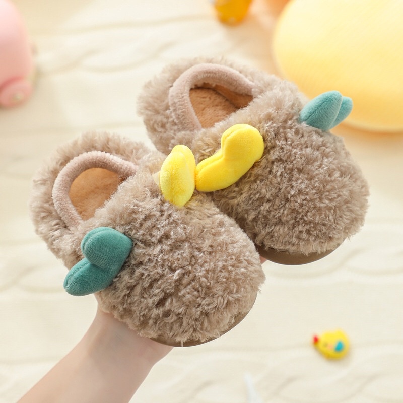 [Độc] Dép bông cho bé từ 1-3 tuổi có quai sau, chống trơn trượt, cực kì dễ thương