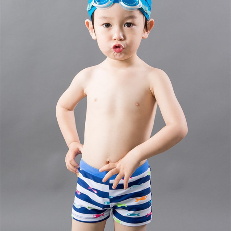 Quần bơi họa tiết mùa hè cho bé Q774