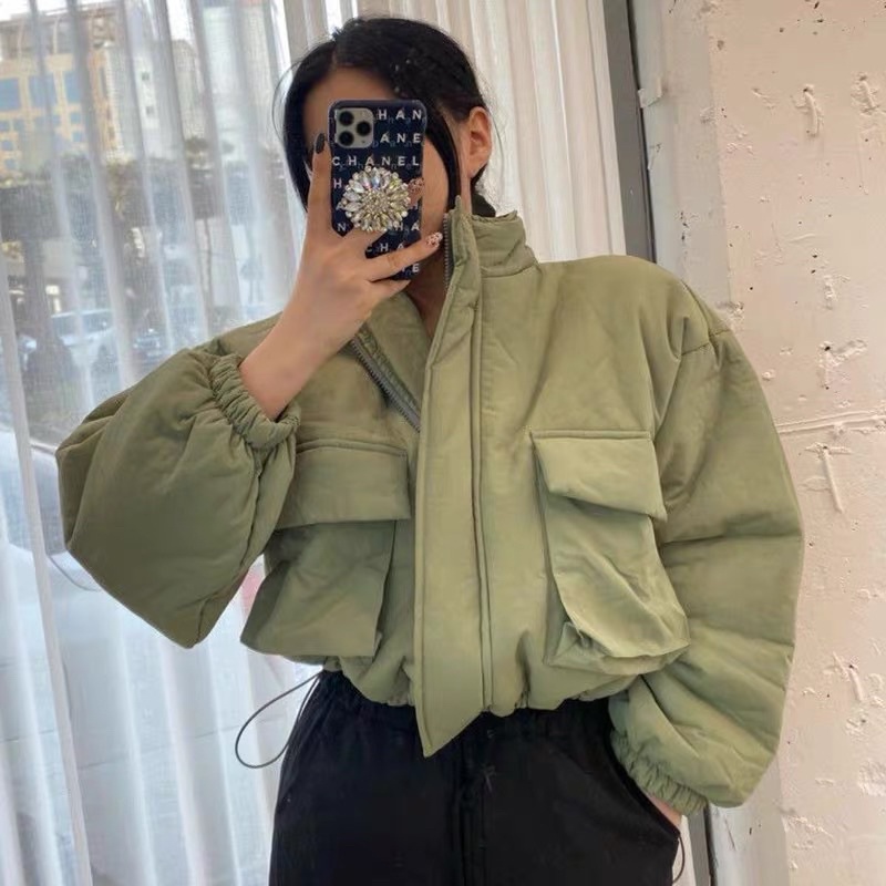 Áo khoác phao dáng ngắn croptop