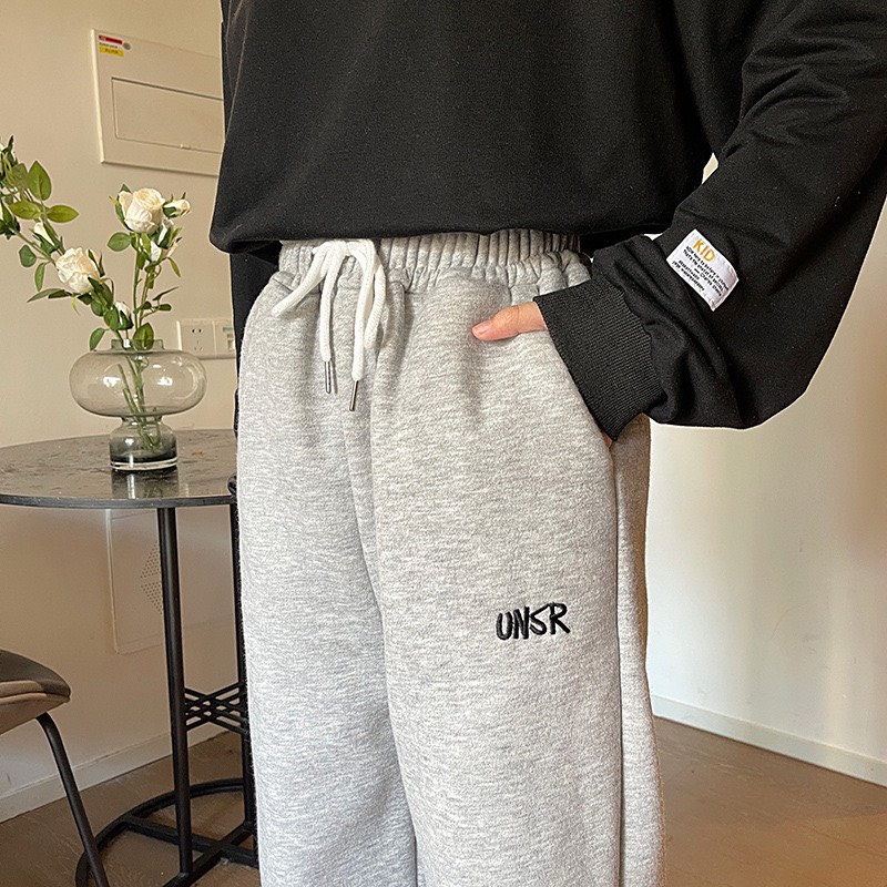 Quần nỉ nam nữ ống rộng  Mẫu hót  Quần boom dáng jogger bo gấu unisex thêu unsr 3 màu đen trắng xám