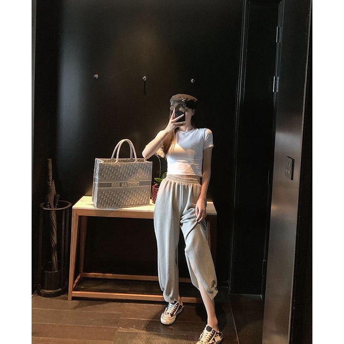 Áo Croptop Nữ Tay Ngắn Phông Trơn Có Bo Viền Trước Ngực Cực Sexy Mẫu Mới 2022