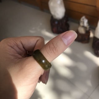 Nhẫn ngọc Serpentine