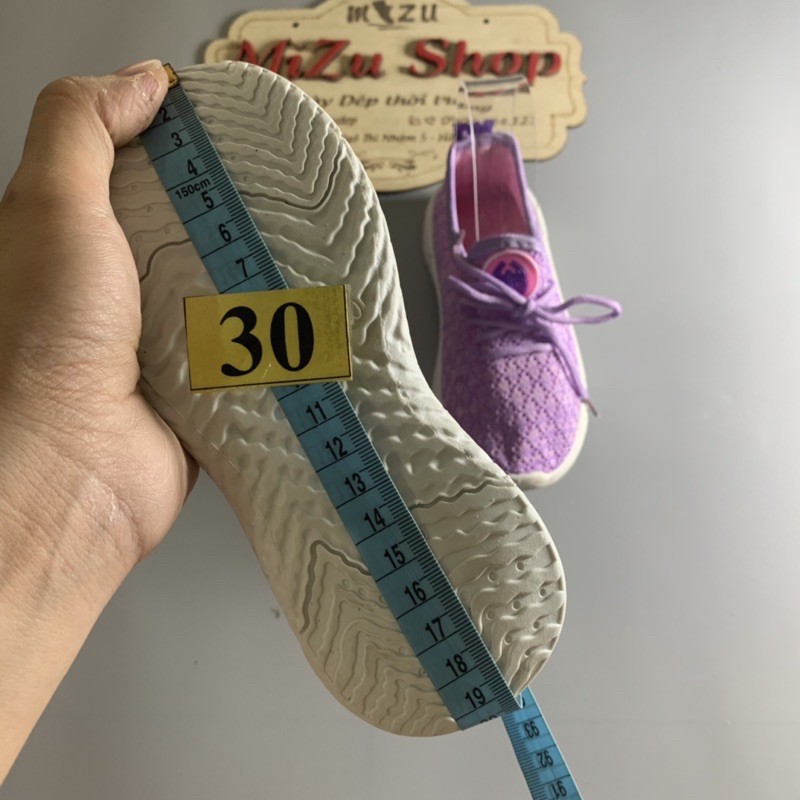 M78  Giày chun lưới siêu mềm buộc dây size 25 đến 32