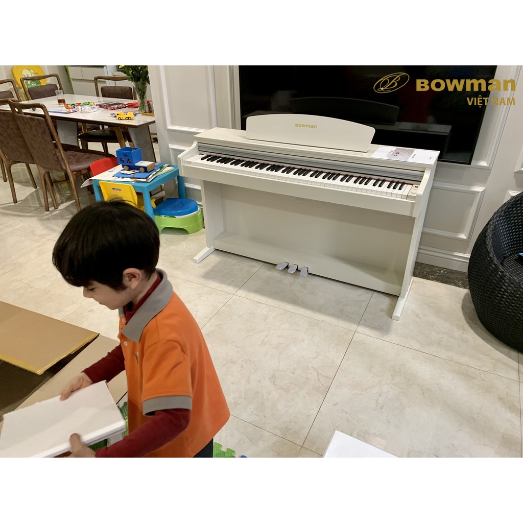 Bowman PIANO CX250 cung cấp chức năng đệm tự động, ghi âm 40000 nốt/ bài