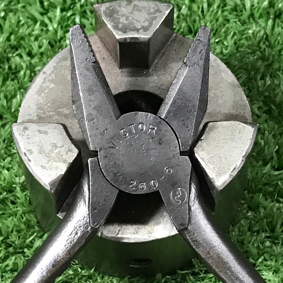 Kìm nguội VICTOR 260 - 6 JIS - 150 mm  răng xẻ chéo