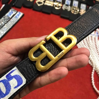 đai váy mẫu chử b