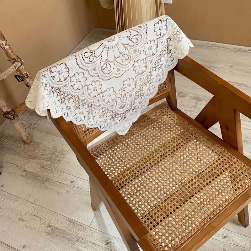 Khăn Trải Bàn Họa Tiết Hoa Sang Trọng