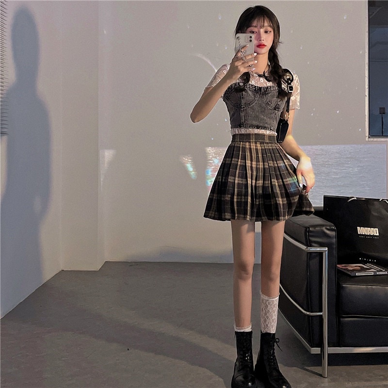 Áo denim cúp ngực 2 dây siêu ngầu dành cho các bạn gái năm 2021