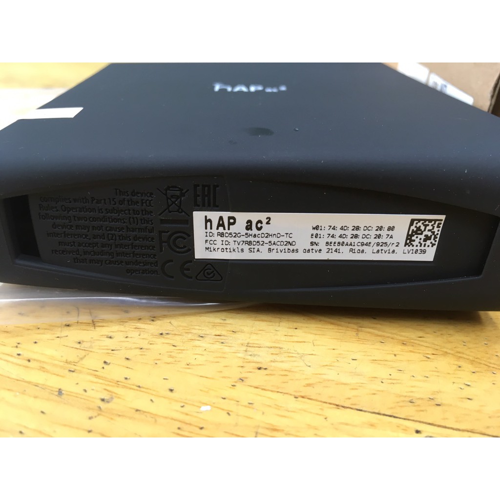 Router Wifi Mikrotik RBD52G-5HacD2HnD-TC (HAP AC2) gia tốt