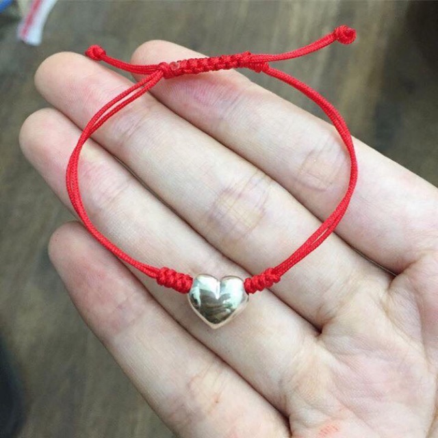 Vòng tay tết chỉ đỏ tim bạc-khắc chữ theo y/c