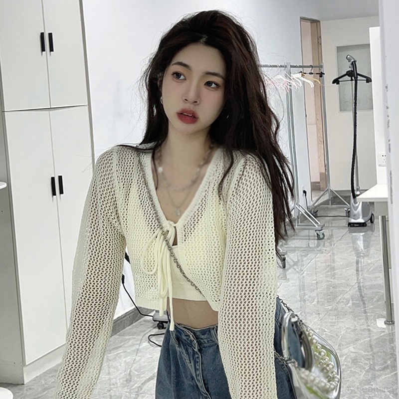 Áo Tank Top Cổ Chữ V Dáng Ôm Có Miếng Đệm Nâng Ngực Thời Trang Quyến Rũ Cho Nữ