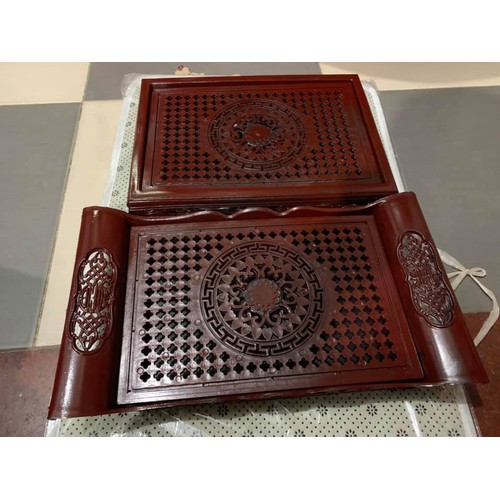 Khay trà nhựa giả gỗ bền đẹp có quai cầm khay hứng nước