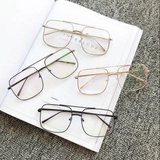 Kính giả cận gọng vuông