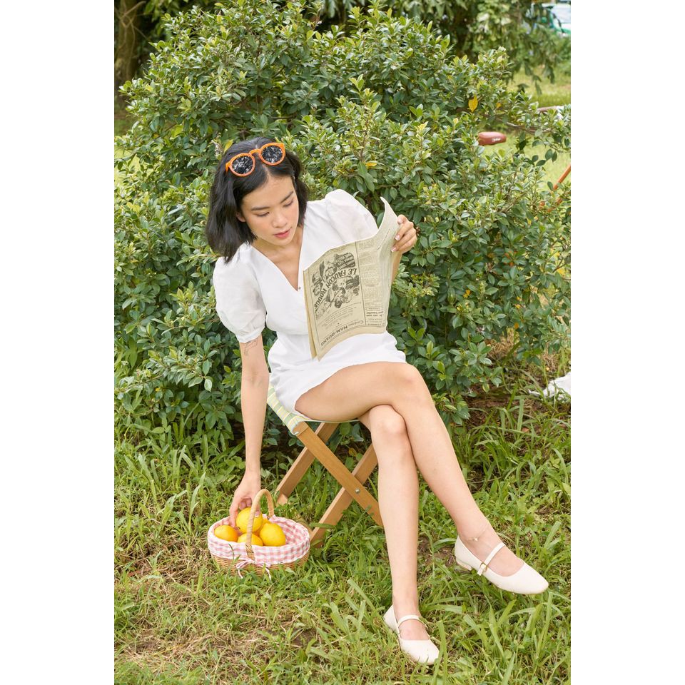 Đầm trắng tà đắp nhún eo LANEY DRESS | BigBuy360 - bigbuy360.vn