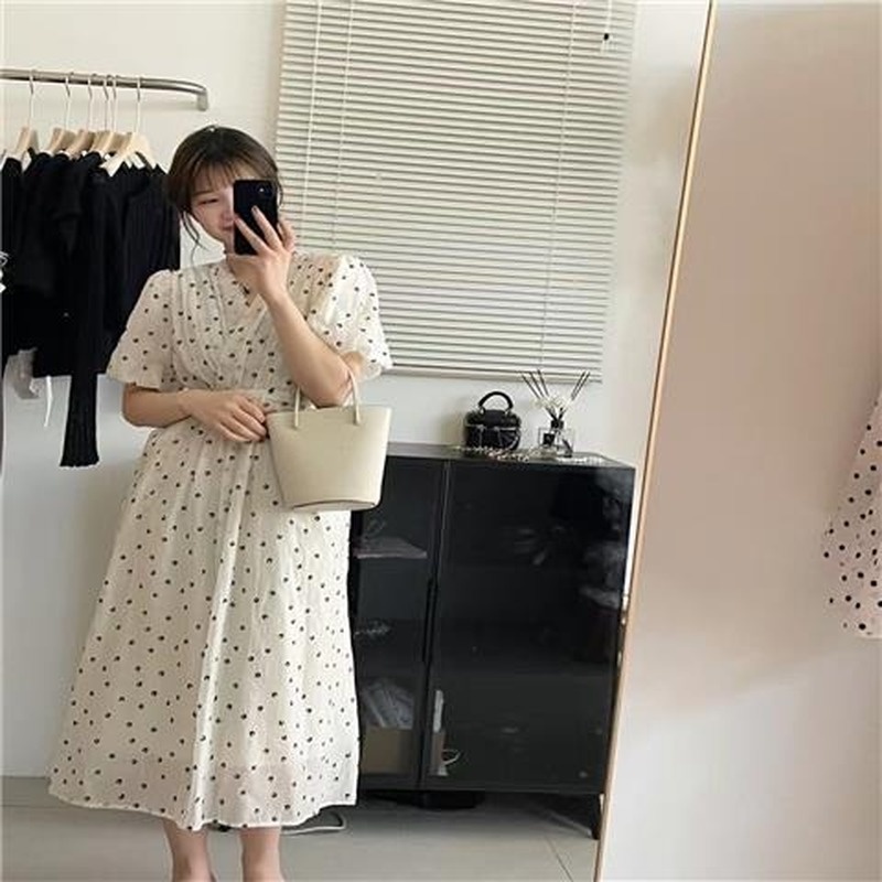 Đầm Voan Tay Ngắn Phồng Cổ Chữ V Nhấn Eo In Họa Tiết Thời Trang Mùa Hè Kiểu Pháp 2022 Mới