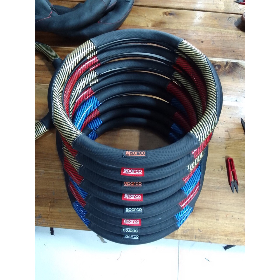 Bọc vô lăng Sparco vân Carbon 5 màu cho tất cả các dòng xe con, hàng cao cấp chính hãng mẫu cải tiến thiết kế mới nhất