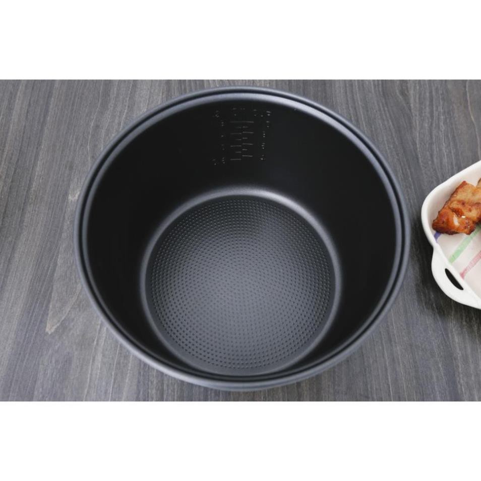 Nồi cơm điện Delites 1.8 lít NCG1805 hàng trưng bày tại điện máy xanh