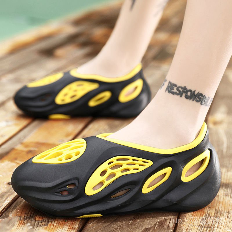 Giày sandal Crocs đi biển thời trang cá tính trẻ trung