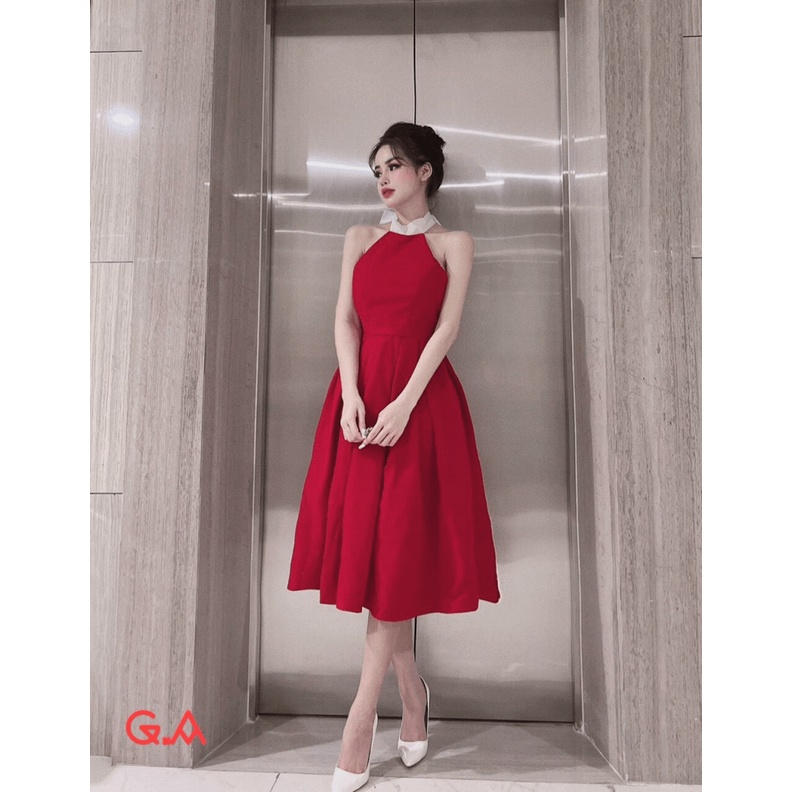 ĐẦM XÒE CỔ YẾM NƠ SAU LƯNG TÔN DÁNG VAI TRẦN GỢI CẢM PU