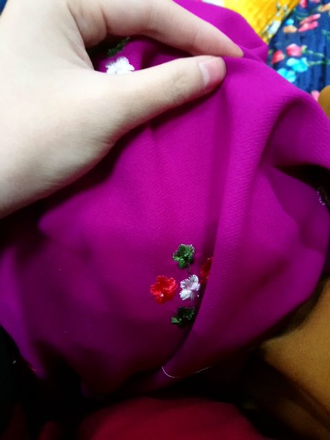 Thanh lý Umi thêu hoa