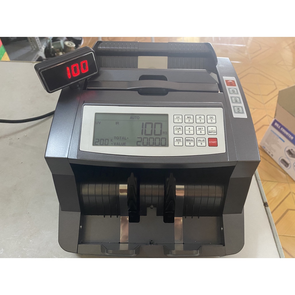 MÁY ĐẾM TIỀN HOSHICO 4700 TỔNG TIỀN SIÊU CHÍNH XÁC