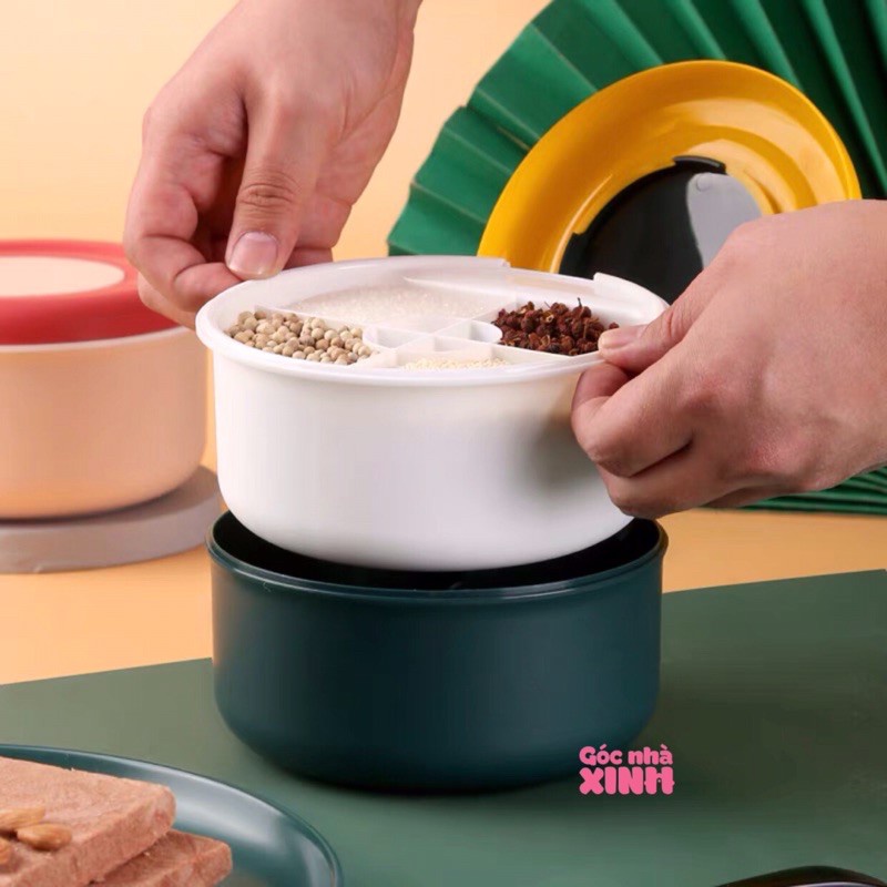 Hũ đựng gia vị 4 ngăn có tay cầm tiện lợi, có thìa kèm theo - nhìn siêu xinh