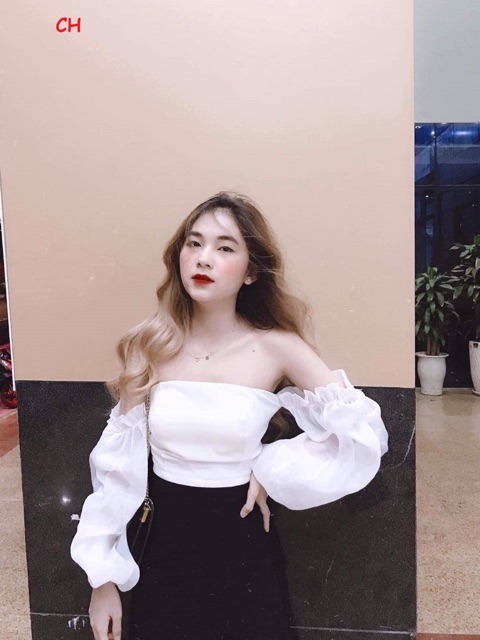 [ Mã FAMAYWA2 giảm 10K đơn 50K] Sét chân váy xẻ kèm áo trễ vai tay bồng COH0320 | BigBuy360 - bigbuy360.vn