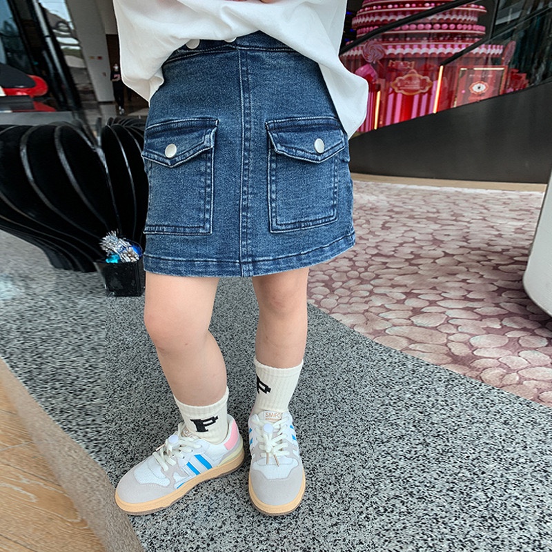 C005 - Chân váy jean bé gái sz 90-140, chân váy chữ A chu bé 2 túi phía trước hè 2022
