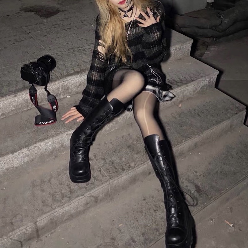 GOTHIC PLATFORM BOOTS - BỐT ĐÙI THẮT DÂY ĐẾ CAO 10CM