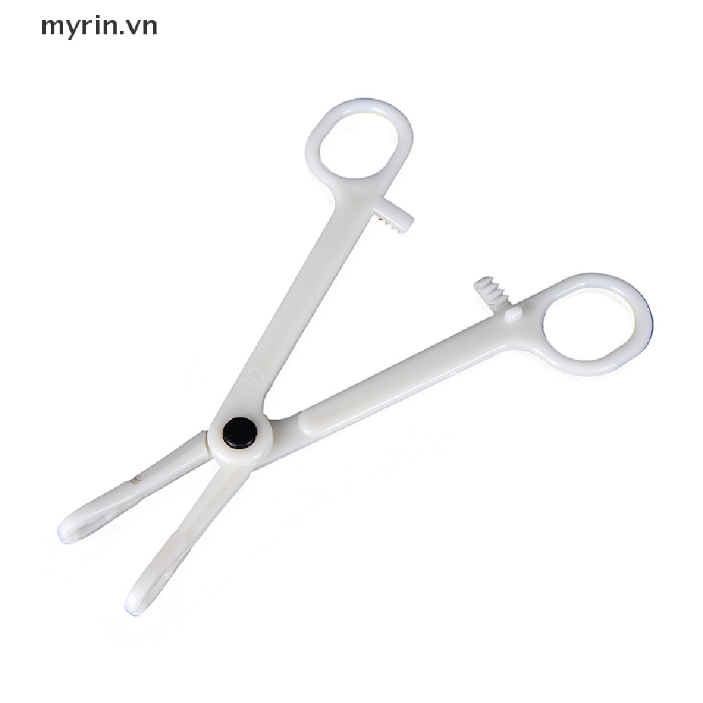 1 Dụng Cụ Hỗ Trợ Xỏ Khuyên Tai Bằng Nhựa JB