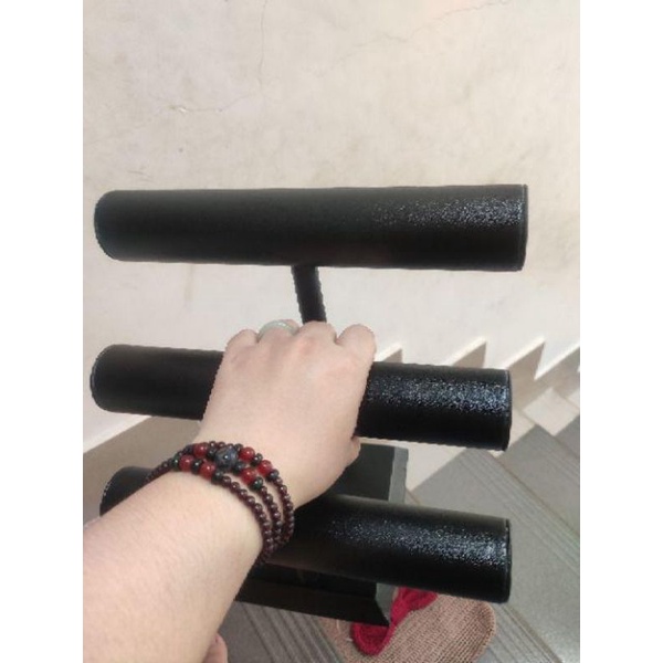 Trụ treo vòng tay