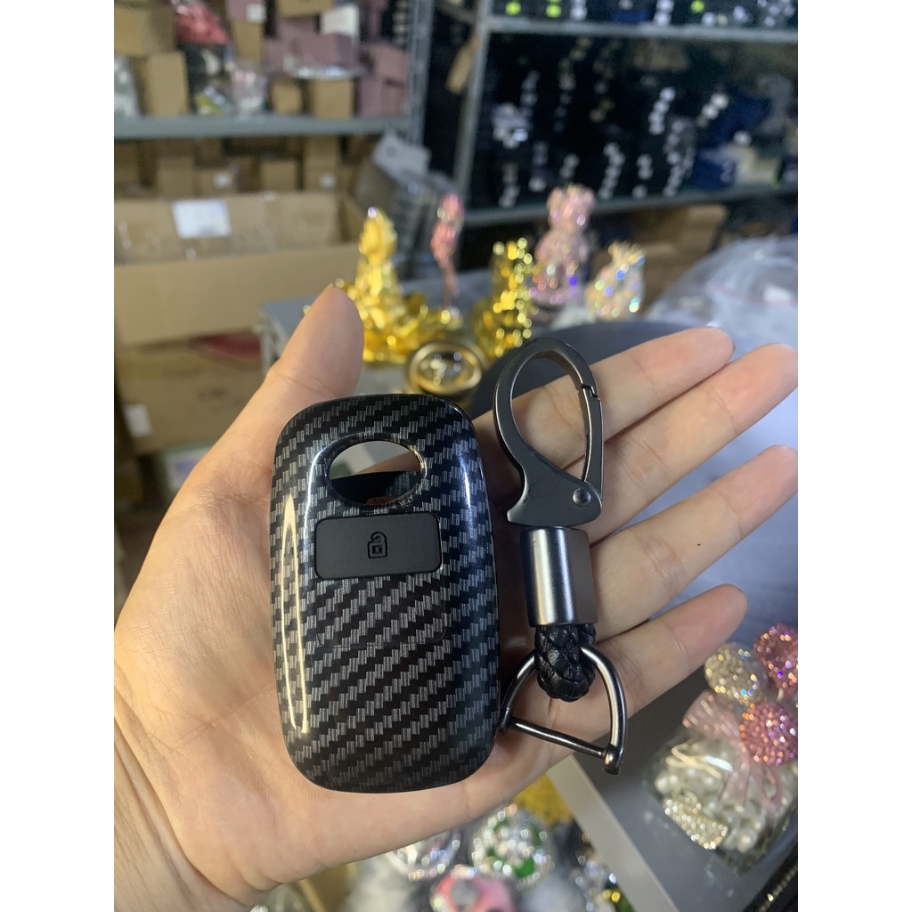 Ốp nhựa carbon lót silicon bọc, bảo vệ chìa khóa xe Toyota Veloz Raize Avanza
