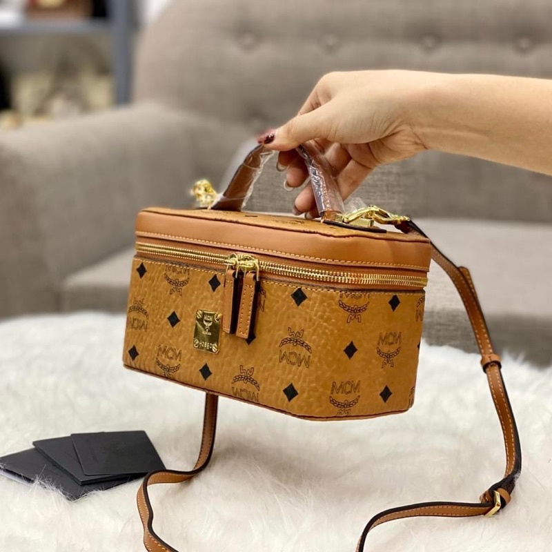 TNS-Túi xách dáng cốp hộp hottrend M•see•M lunchbox bag-chất da cao cấp siêu bền màu nâu chữ đặc trưng