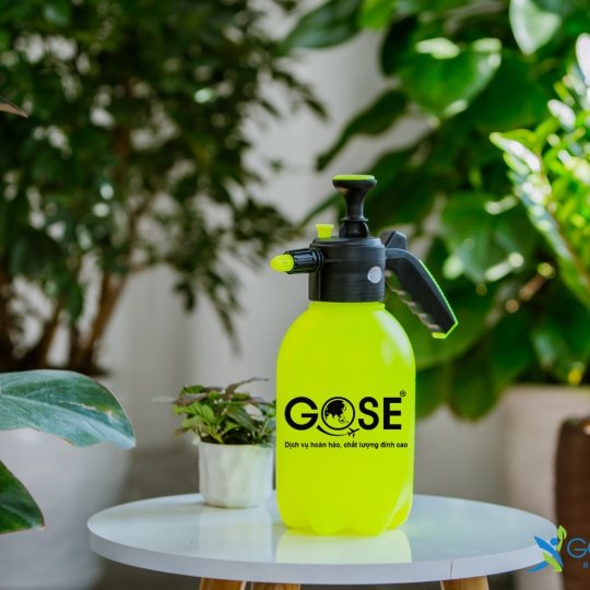Bình xịt tưới cây áp xuất tự động đa năng Gose_Bình phun tưới cây nén khí có nút gài rảnh tay 2l-3L