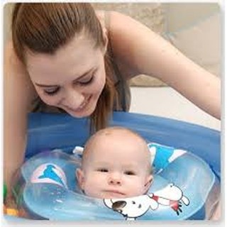 Phao đỡ cổ cho bé chống lật