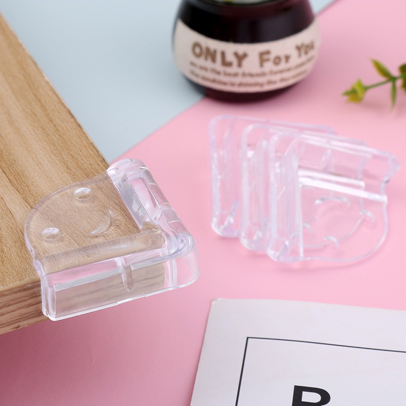 ❌❌Bộ 4 Miếng Dụng Cụ Silicone Chặn Và Bịt Góc Bàn Tủ Cửa Bảo Vệ Bé 88258