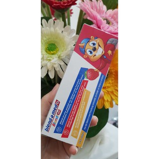 Gm store- kem đánh răng Blend A Med vị dâu 50ml
